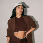SIGNATURE V SLEEVELESS CROP TOP
